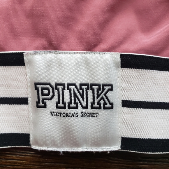 PINK Victoria's Secret ultimate unlined sports bra Size Small - Picture 2 of 6